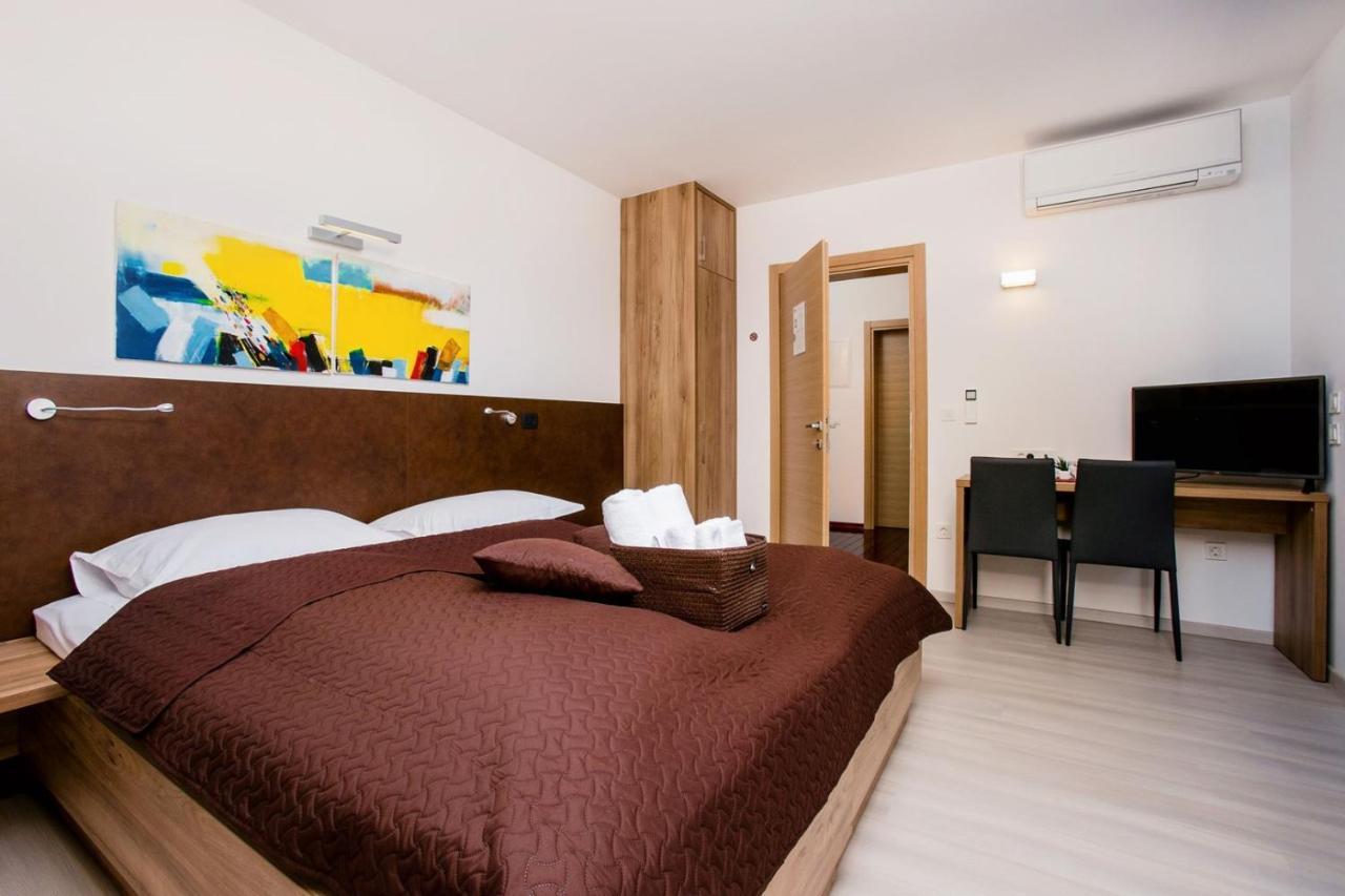 Villa View A Luxury Villa In Makarska, Heated Private Pool, Jacuzzi, Gym Exterior photo